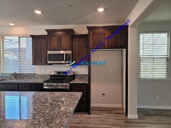 Foto del edificio - 4604 Sea Cliff Rd