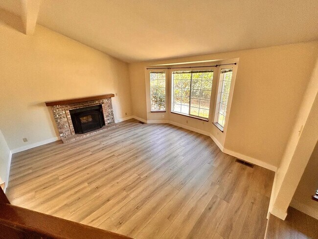 Foto del edificio - 4124 211th Ct NE