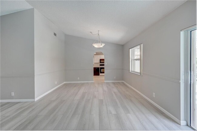 Foto del edificio - 7785 W Country Club Blvd