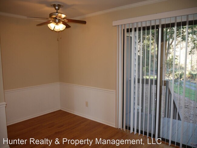 Building Photo - 5313 Summit Heights Dr