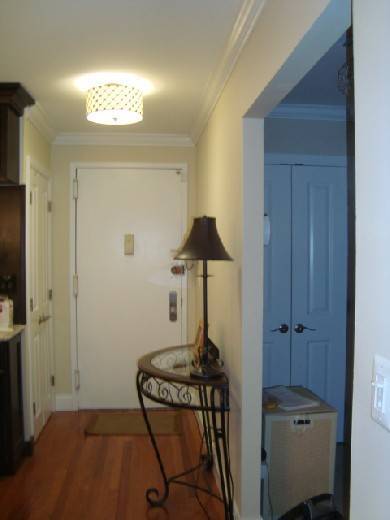 Building Photo - Beautiful Apt in Gated Community