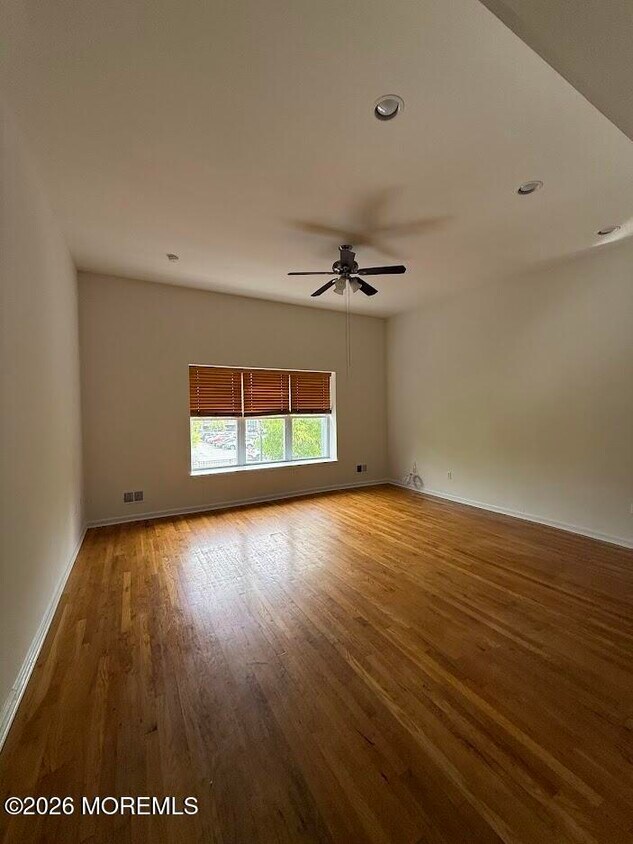 Foto del edificio - 620 Mattison Ave