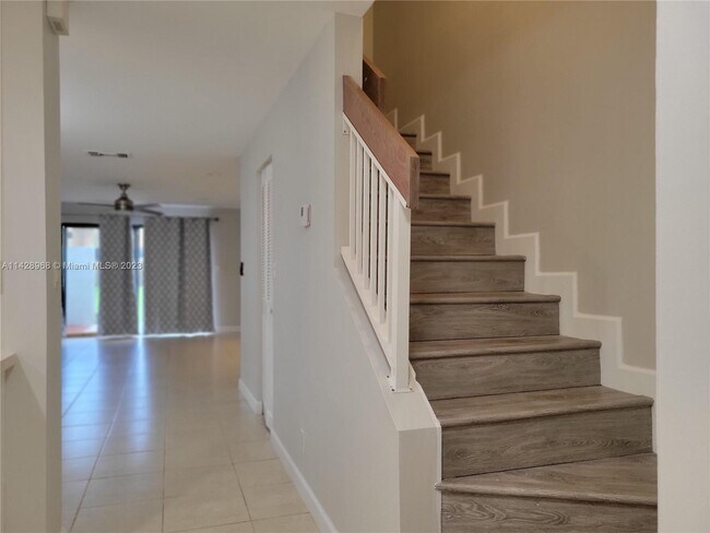 Foto del edificio - 1456 NW 97th Ave