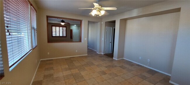 Foto del edificio - 10190 Splendor Ridge Ave