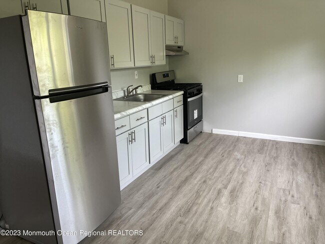 Building Photo - 20 Cornell Rd