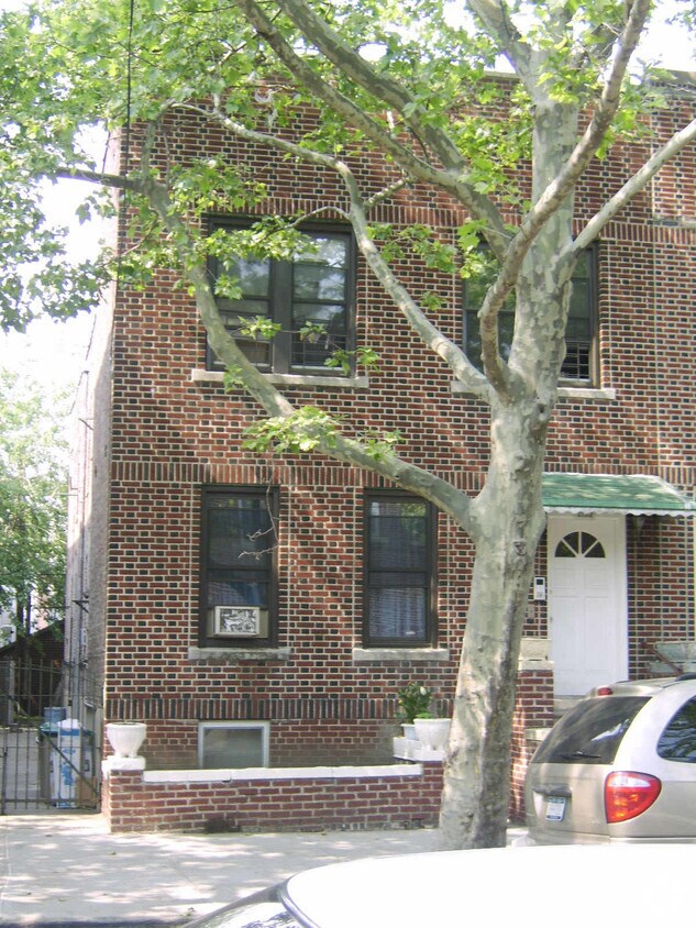 Primary Photo - 2133 Chatterton Ave