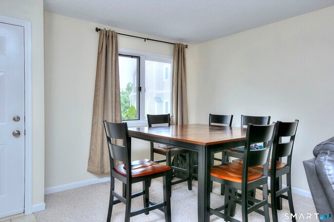 Building Photo - 23 Glenrock