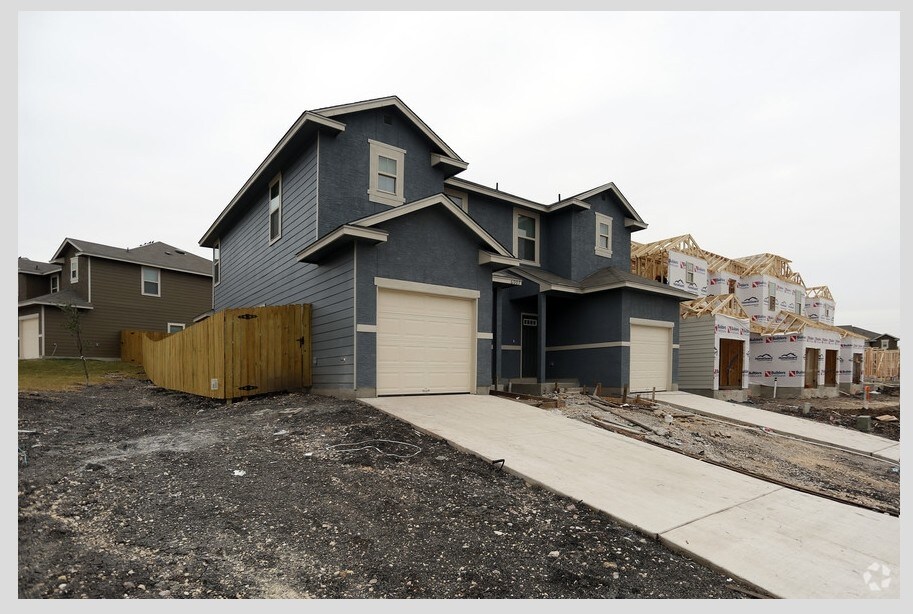 Primary Photo - 6022 Jax Way