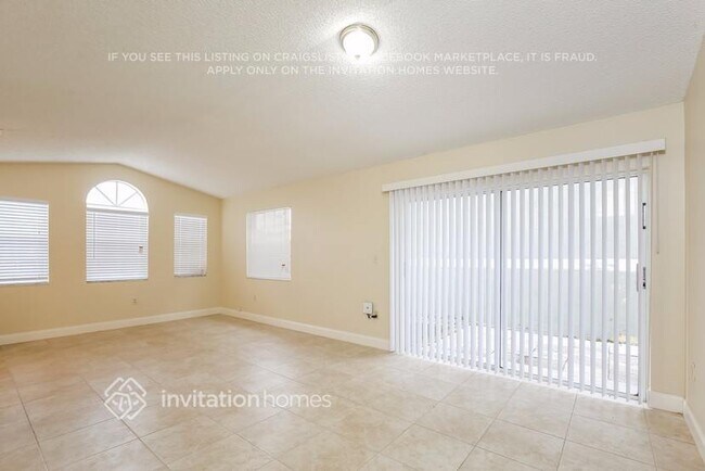 Building Photo - 13950 SW 160th Terrace