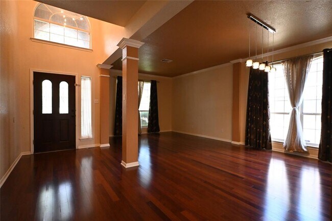 Building Photo - 1517 Cutting Horse Ln