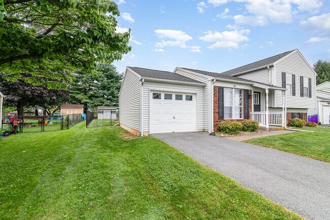 Building Photo - 40 Lilac Dr