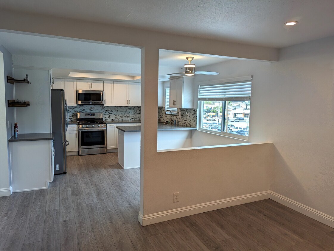 Kitchen and dining area view from living room - 1715 259th St