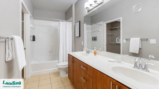 Foto del edificio - 15777 Quorum Dr