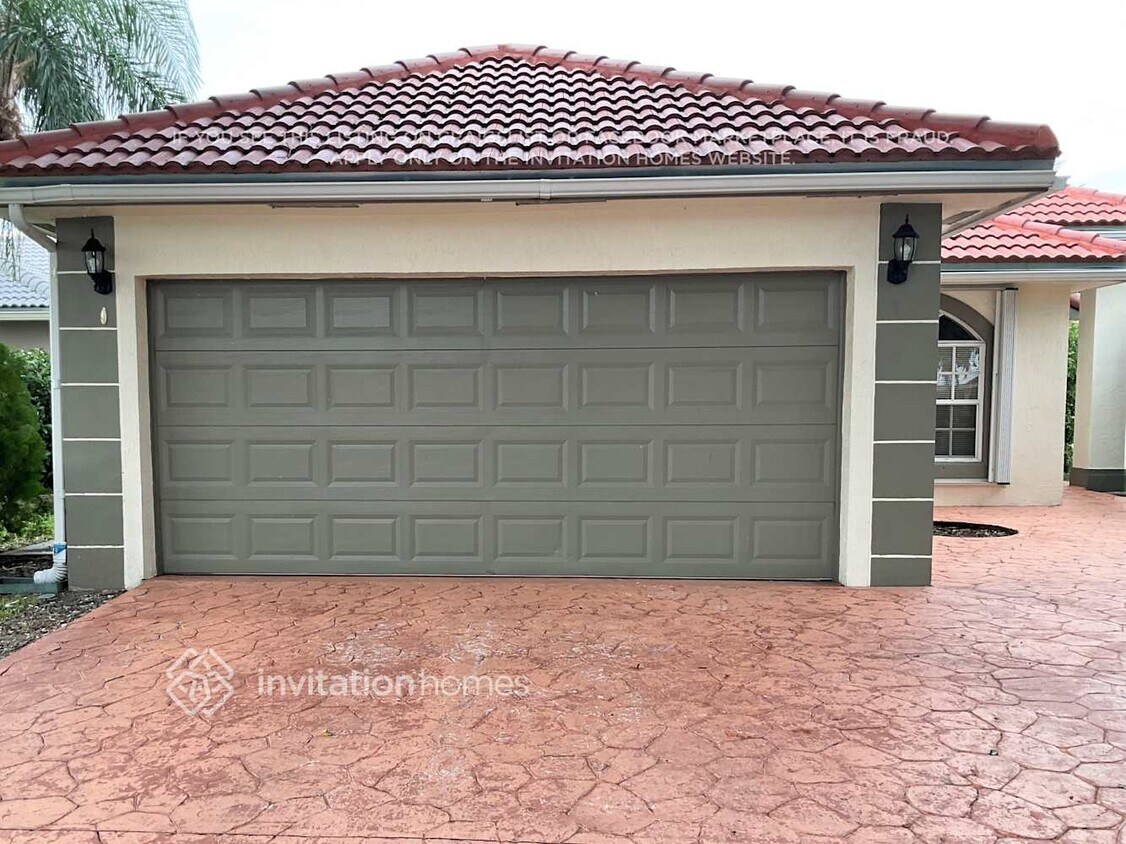 Primary Photo - 12615 SW 7th Pl