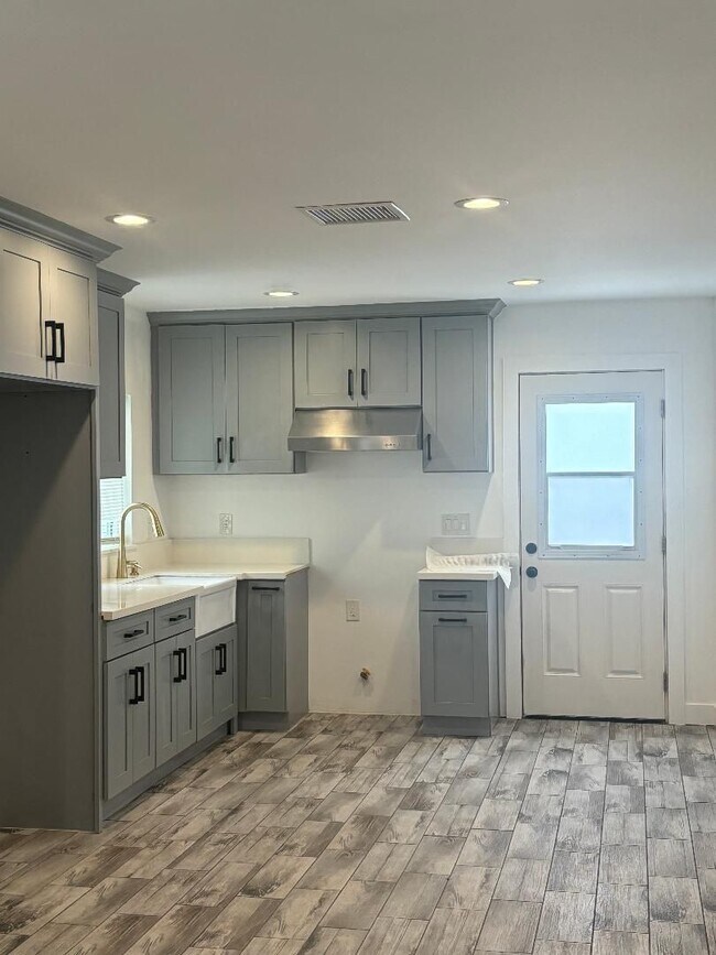 Building Photo - New Rental Home