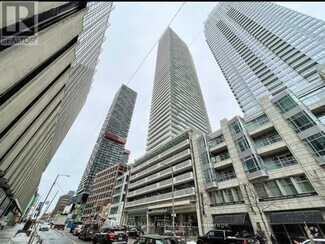 Building Photo - 2221-2221 Yonge St