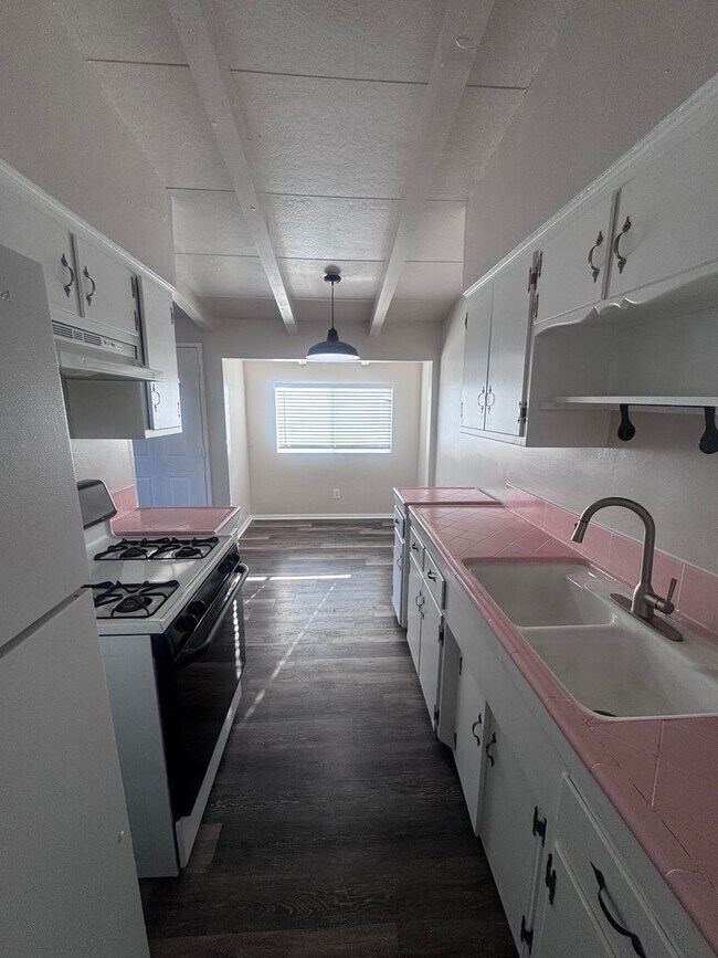 Foto del edificio - 671-677 Illinois Avenue