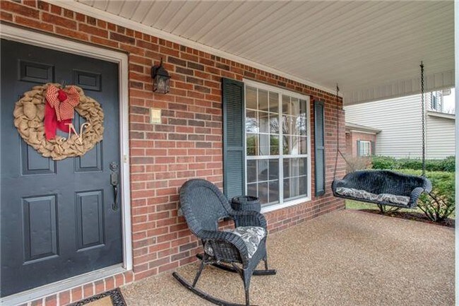Building Photo - 8004 Penbrook Dr