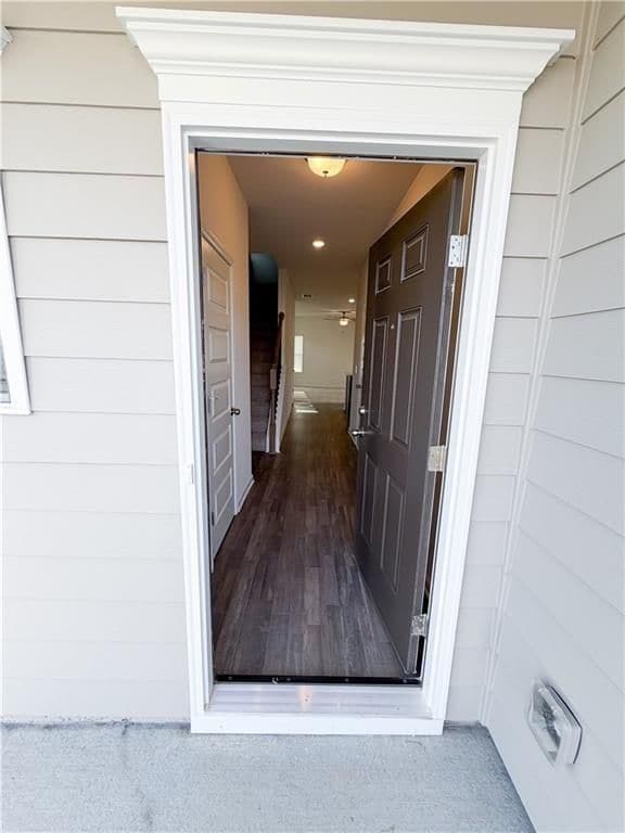 Building Photo - 145 Oak St