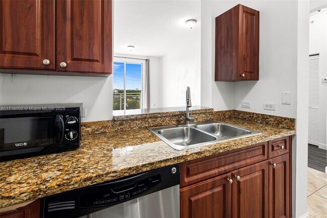 Foto del edificio - 2600 SW 27th Ave