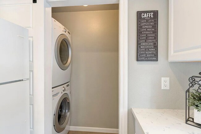 in unit washer and dryer - 14 Coventry Ln