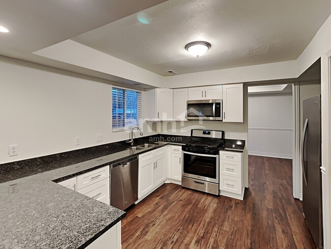 Building Photo - 436 N 2150 W