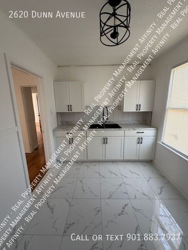 Foto del edificio - 2620 Dunn Ave