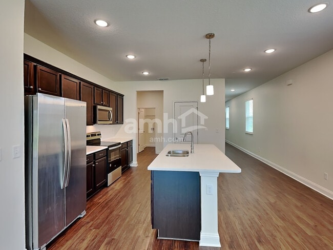 Building Photo - 507 Onate Cir