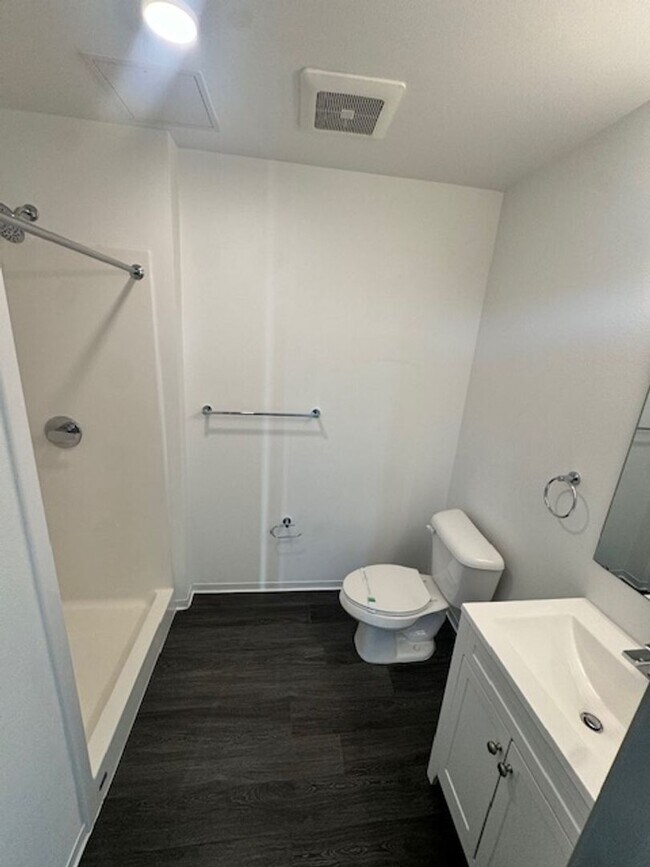 Interior Photo - Koz on Sandy