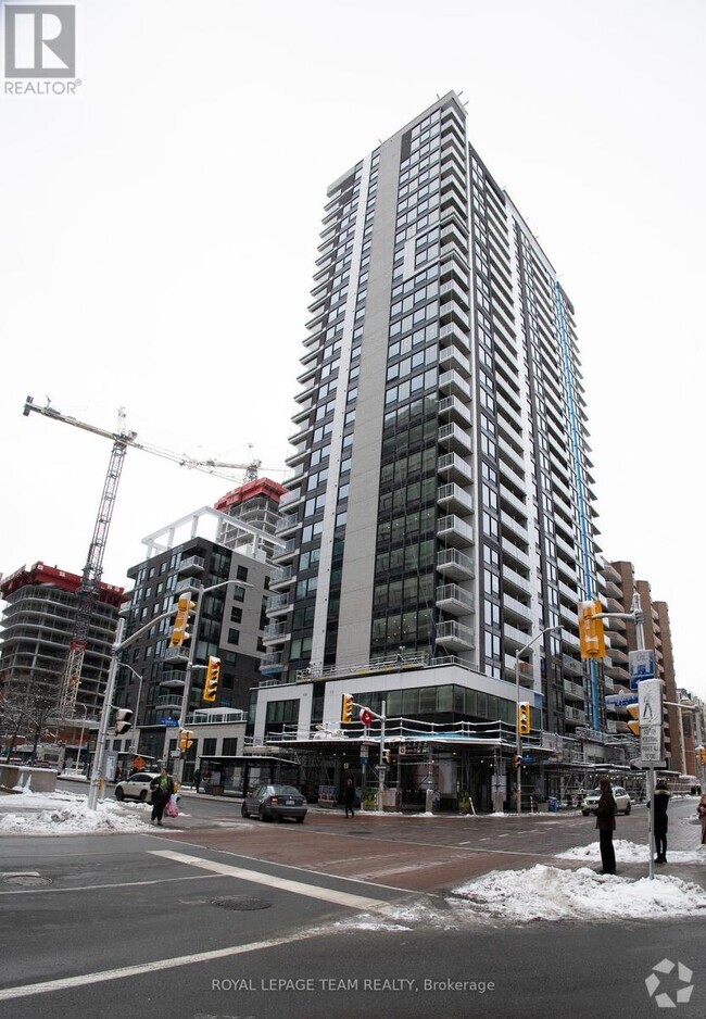 Building Photo - 340-2340 Queen St