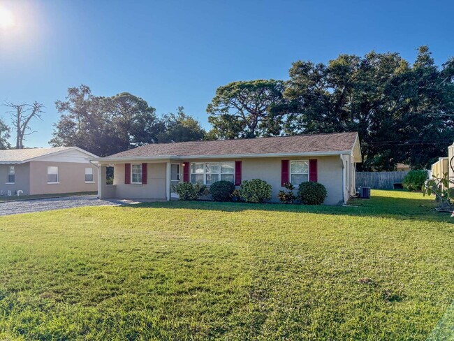 Foto del edificio - RENT THIS HOME WITH ZERO DEPOSIT MOVE IN: Beautiful Completely Updated 3 Bed / 2 Bath Home in Sou...