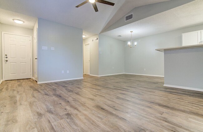 Foto del edificio - 8200 West Gate Blvd