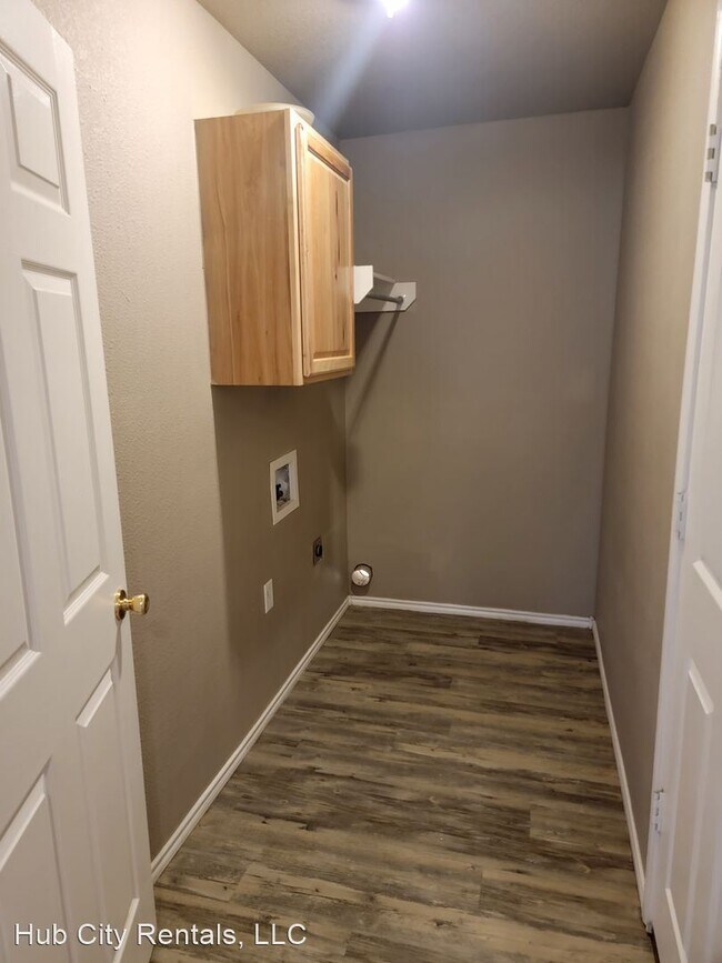 Foto del edificio - 3 br, 2 bath House - 2223 Urbana Avenue