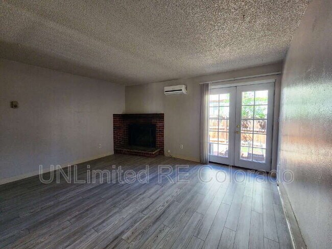 Building Photo - 301 Zeta St