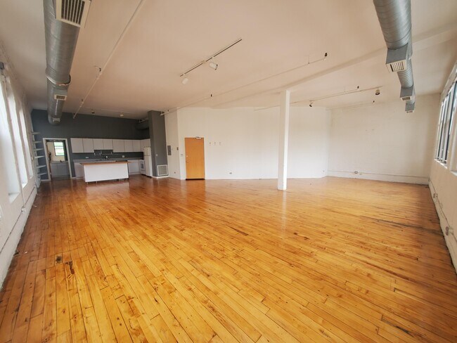 Foto del edificio - 1733 N Milwaukee Ave