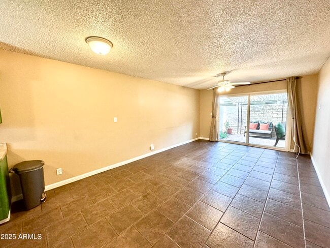 Foto del edificio - 6721 E McDowell Rd