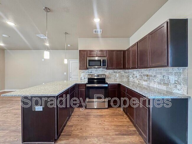 Building Photo - 1045B Hibiscus Dr