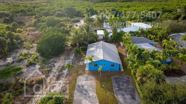 Foto del edificio - 13753 Oleander Ave