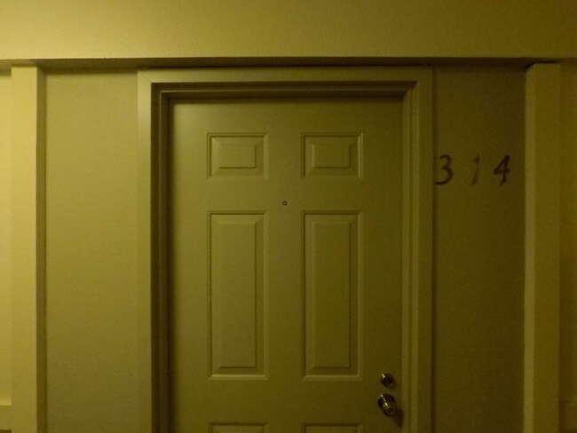 Building Photo - Condo in Seattle - Northgate
