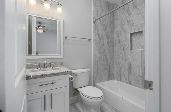 Building Photo - 312 W 28th St