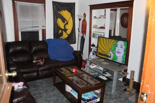 Foto del edificio - 530 E Washington St