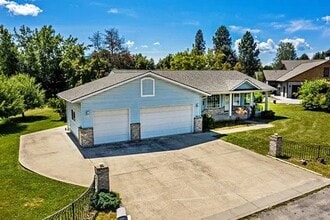 Building Photo - 402 Upper Humbird Dr
