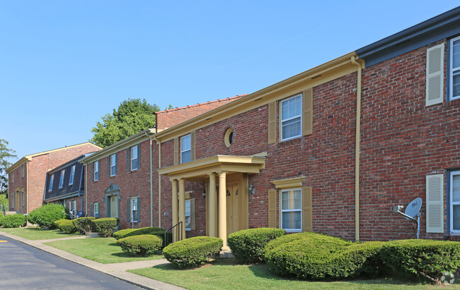 Building Photo - Whispering Hills Apartments