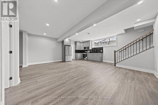 Building Photo - 20 Inverkip Ave