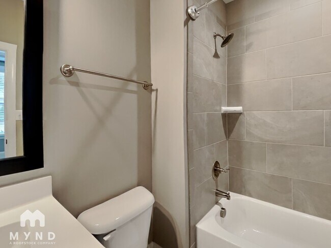 Building Photo - 1607 Bowery Dr