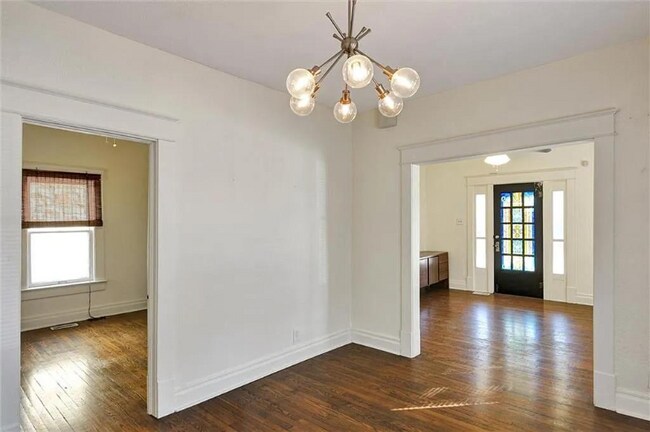 Foto del edificio - 4460 Francis St