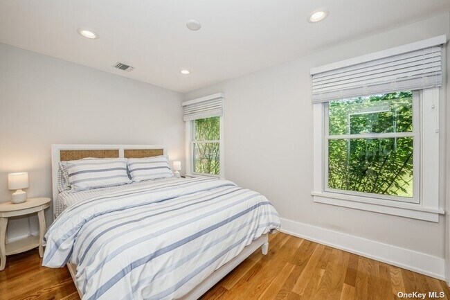 Building Photo - 7 Woodridge Rd