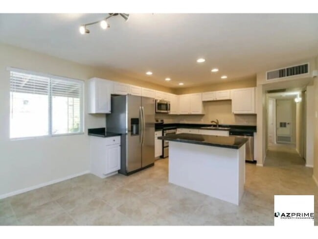 Foto del edificio - 7421 E Belleview St