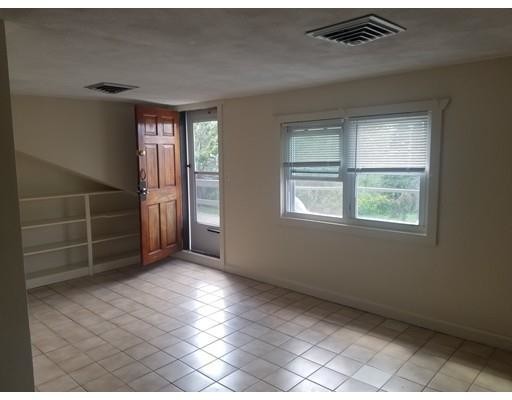 Building Photo - 1 bedroom in Swansea MA 02777