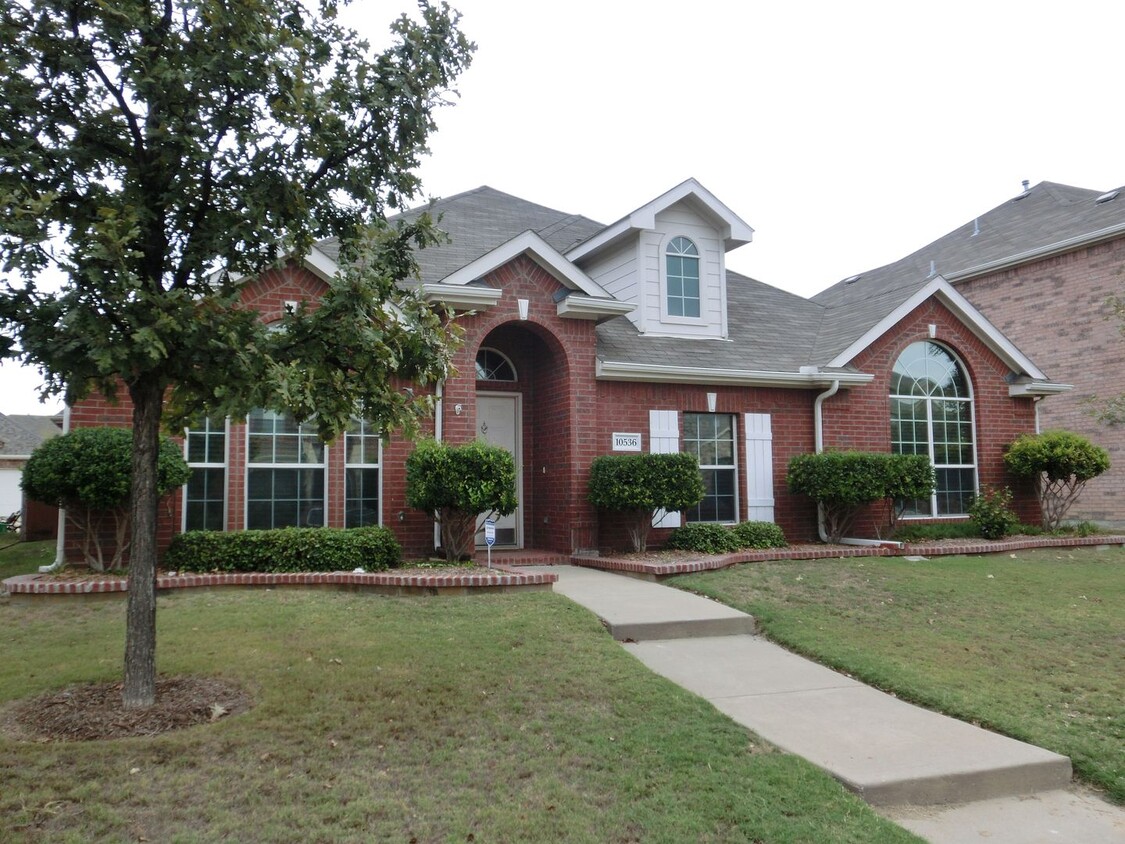 Foto principal - Great 4 Bedroom Home in North Frisco